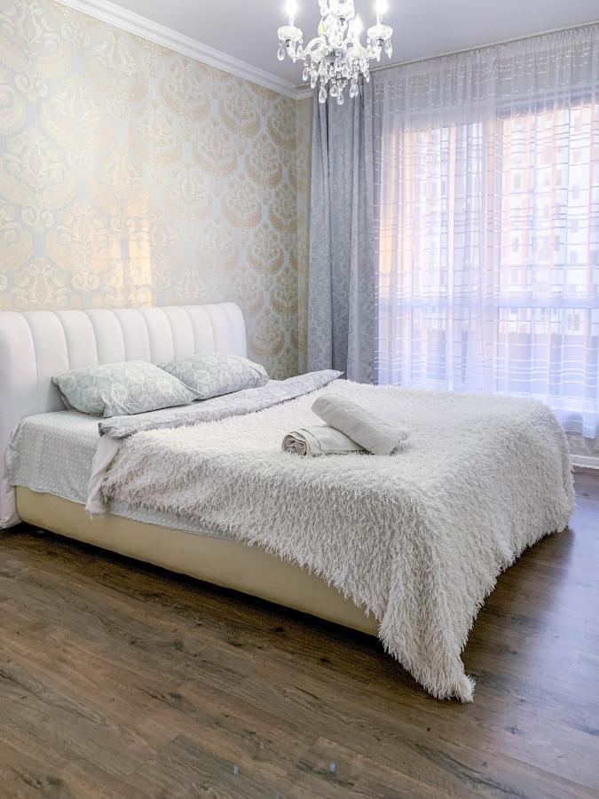 Grunvald Lux Apartment Киев Екстериор снимка