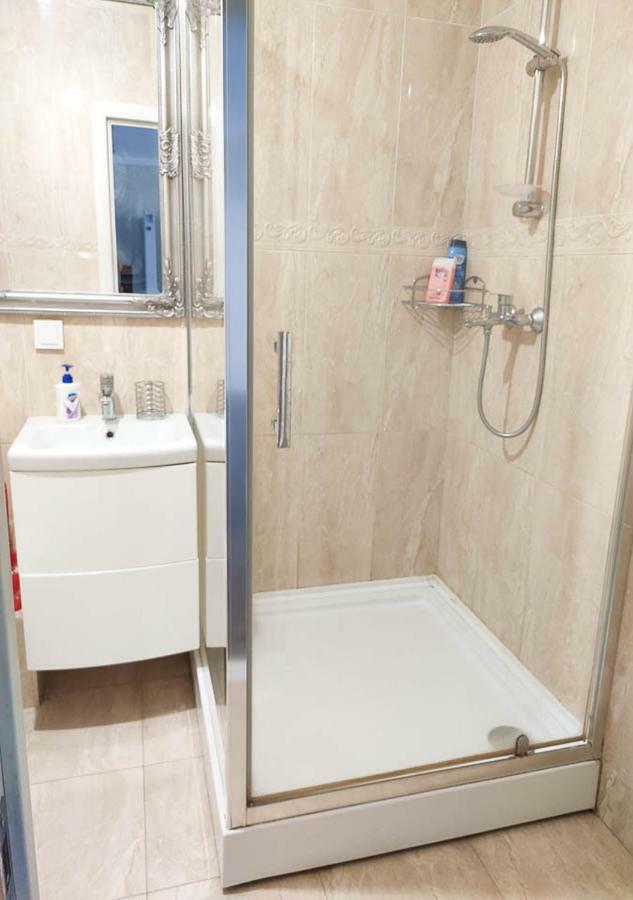 Grunvald Lux Apartment Киев Екстериор снимка